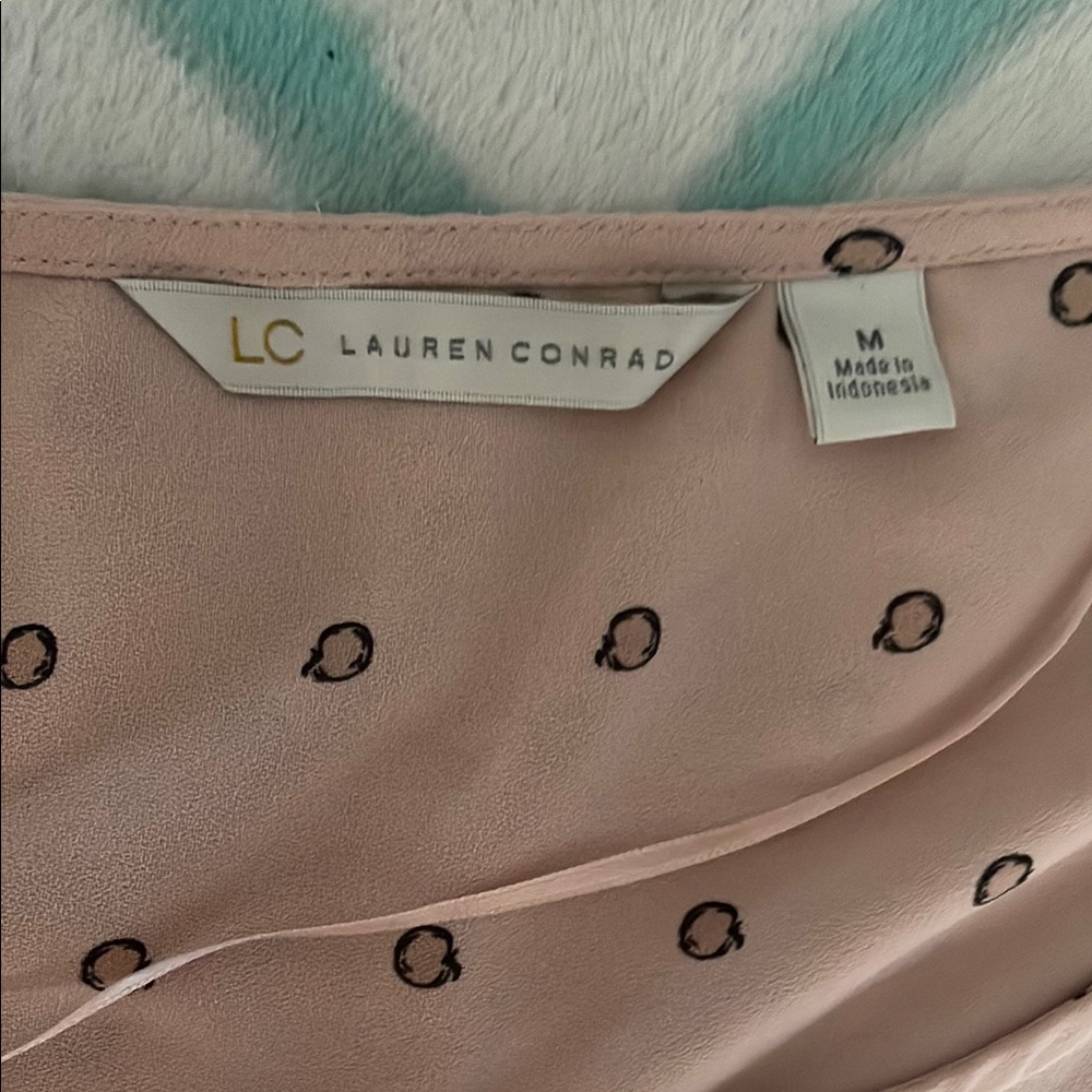 LC Lauren Conrad Light Pink Patterned Blouse - Picture 2 of 2